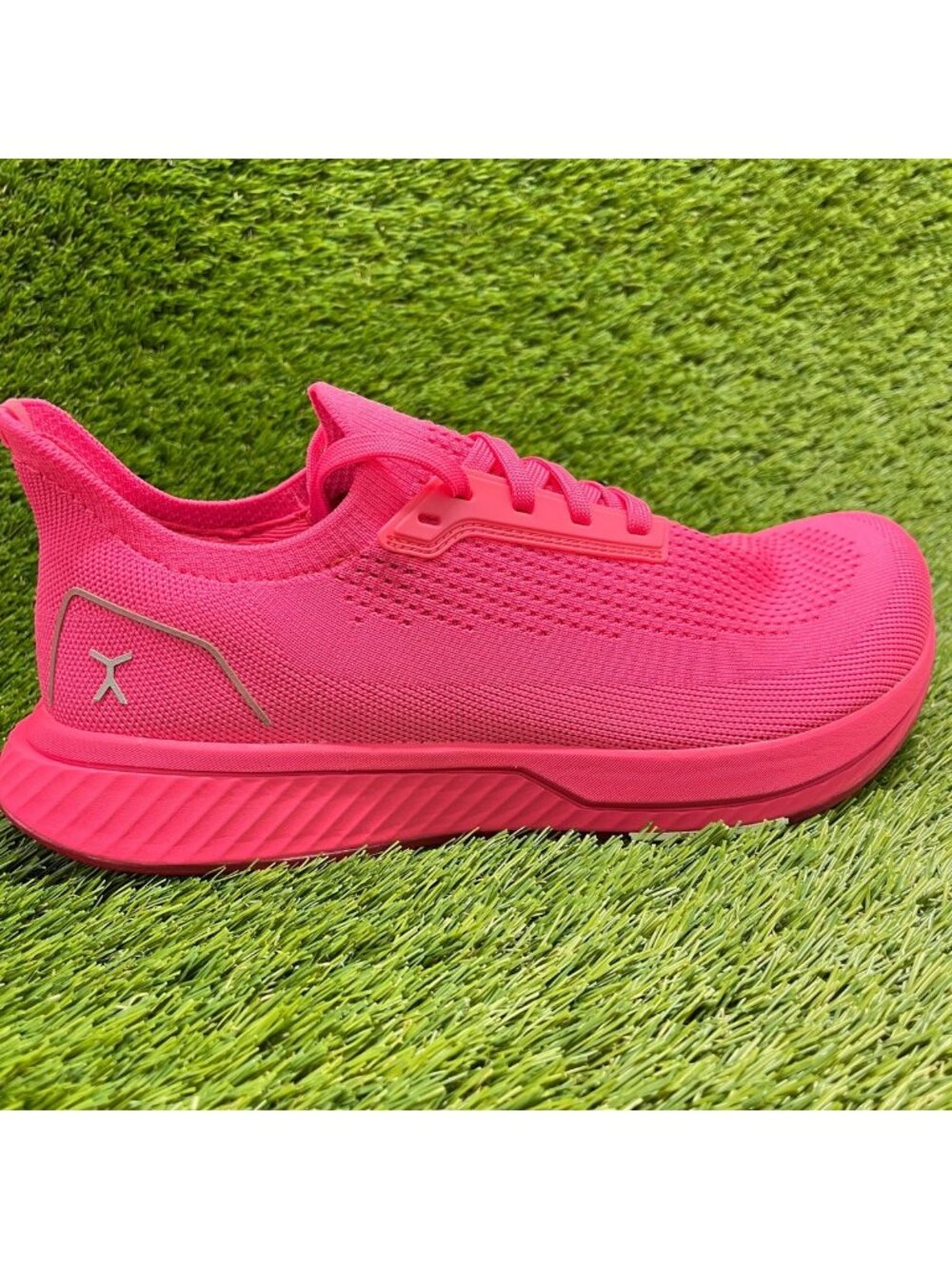 Flux Footwear Adapt Runner Neon Pink Mens Size 10 Athletic Knit Shoes Sneakers